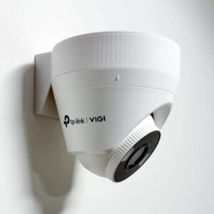 TP-LINK držiak s káblovou krytkou pre kamery VIGI C400/C420/C430/450 na stenu, biely