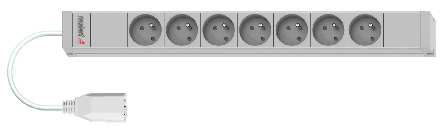 Základná PDU lišta, zásuvky UTE, prívod C14 (do UPS)